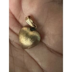 VINTAGE 1960's 14K GOLD PUFFY MATTE HEART PENDANT 1.6 G